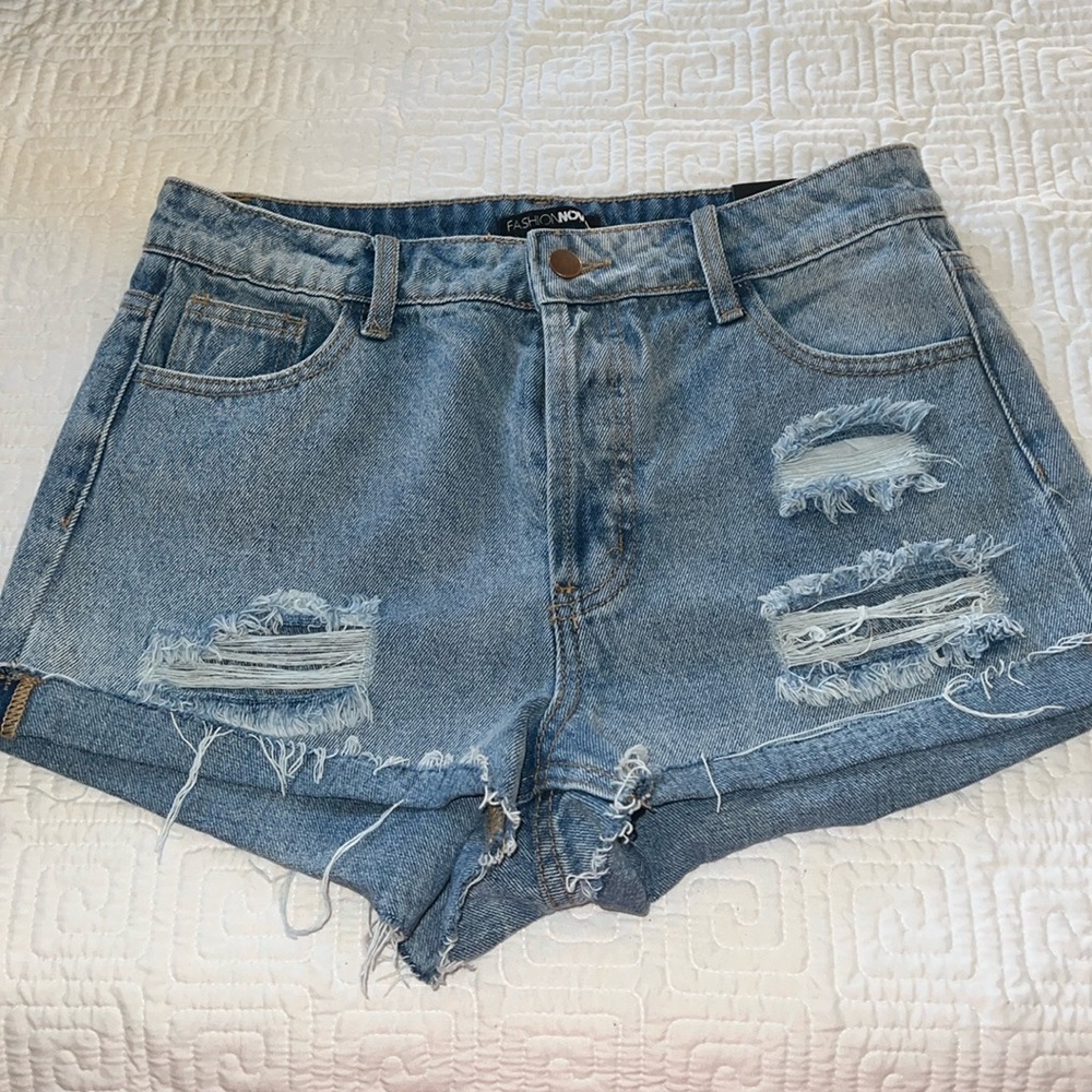 Denim cut off jeans